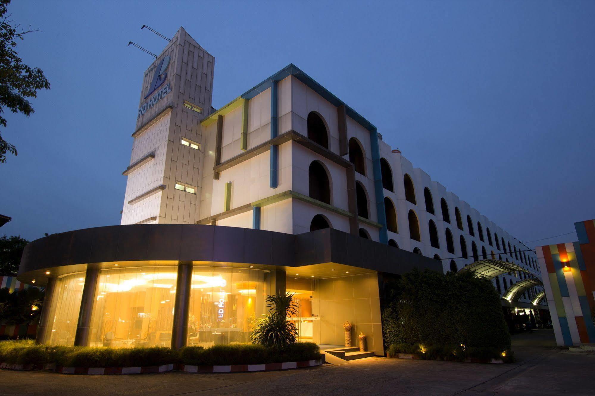 Hotel Papa Bangkok Siriraj Exteriér fotografie