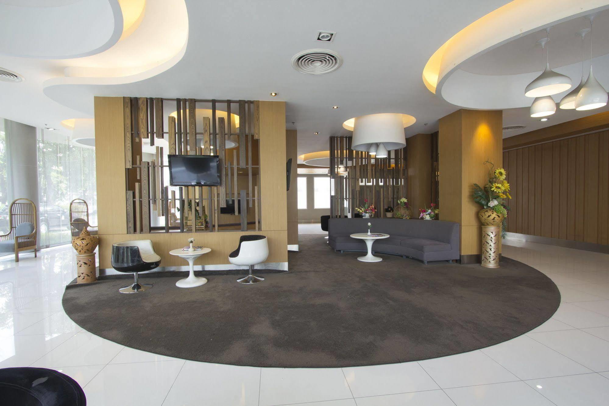 Hotel Papa Bangkok Siriraj Exteriér fotografie