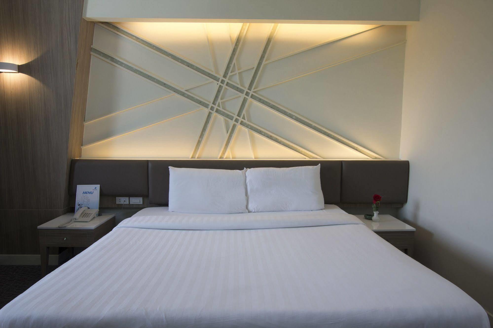 Hotel Papa Bangkok Siriraj Exteriér fotografie