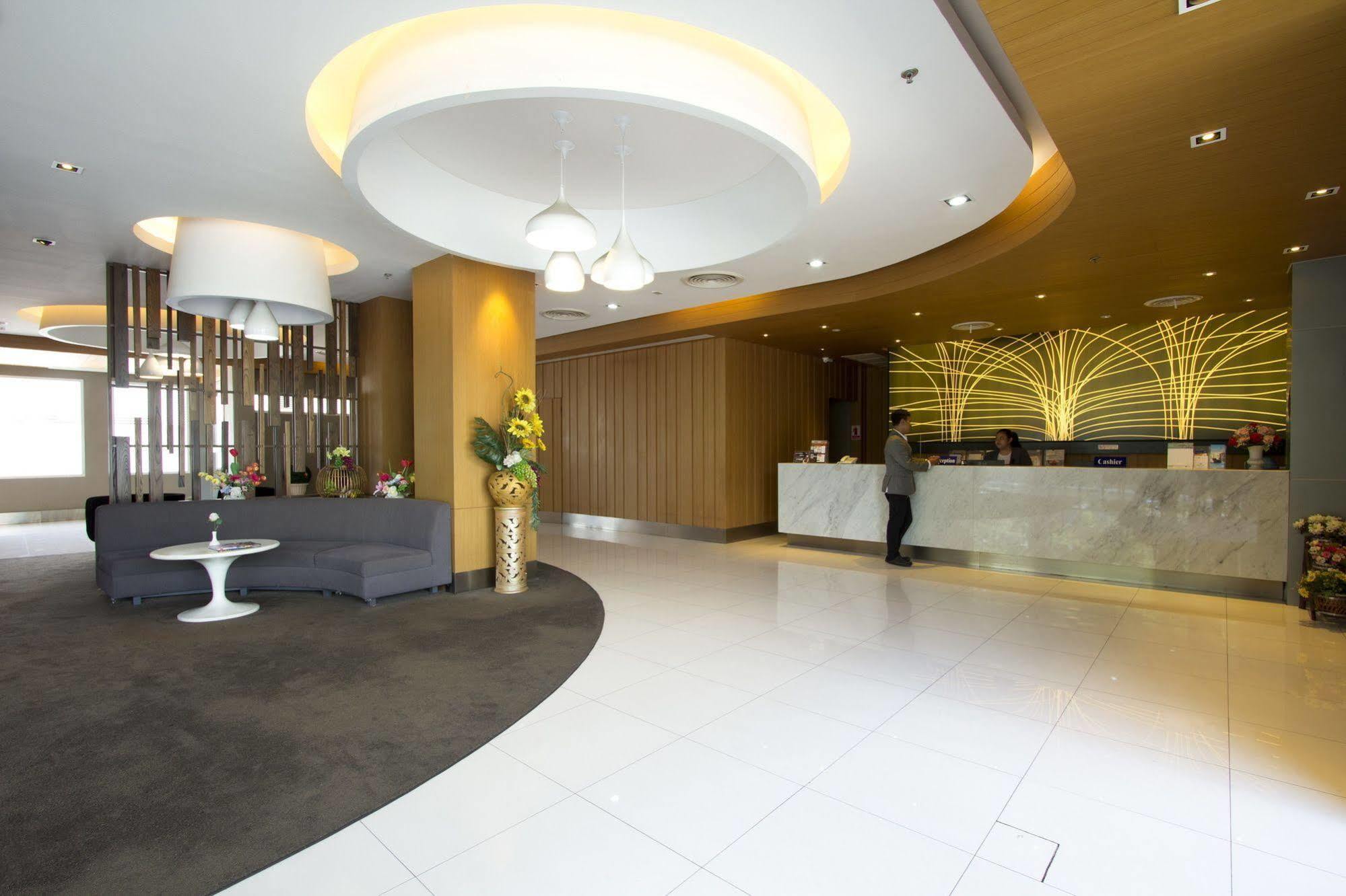 Hotel Papa Bangkok Siriraj Exteriér fotografie