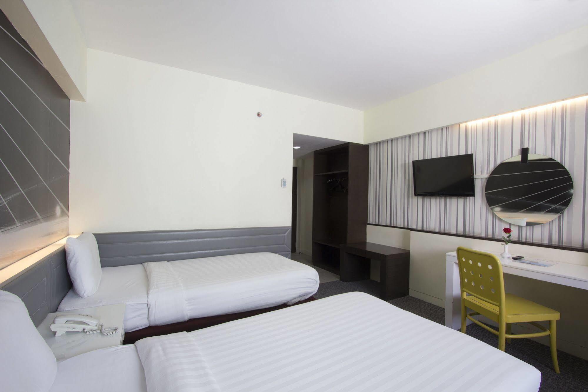 Hotel Papa Bangkok Siriraj Exteriér fotografie
